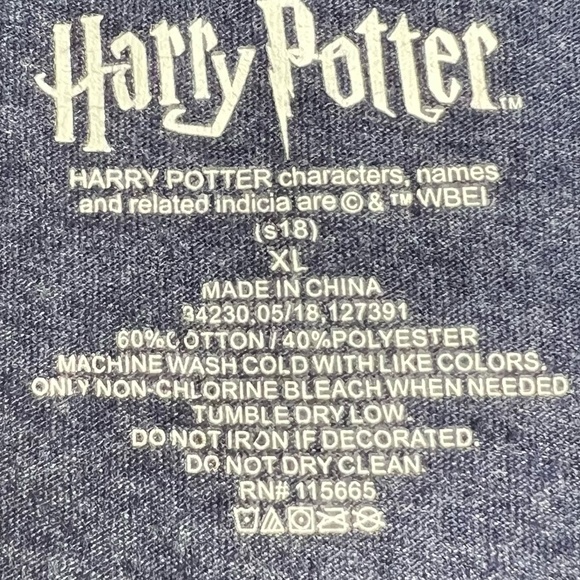 Harry Potter Women's Short Sleeve Navy Hogwarts Quidditch Graphic Tee Size XL - Picture 8 of 9